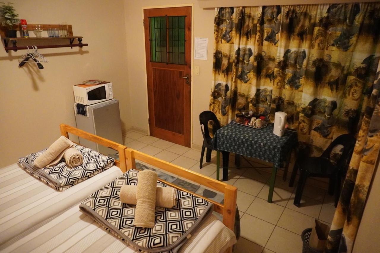 Okahandja Guesthouse Extérieur photo