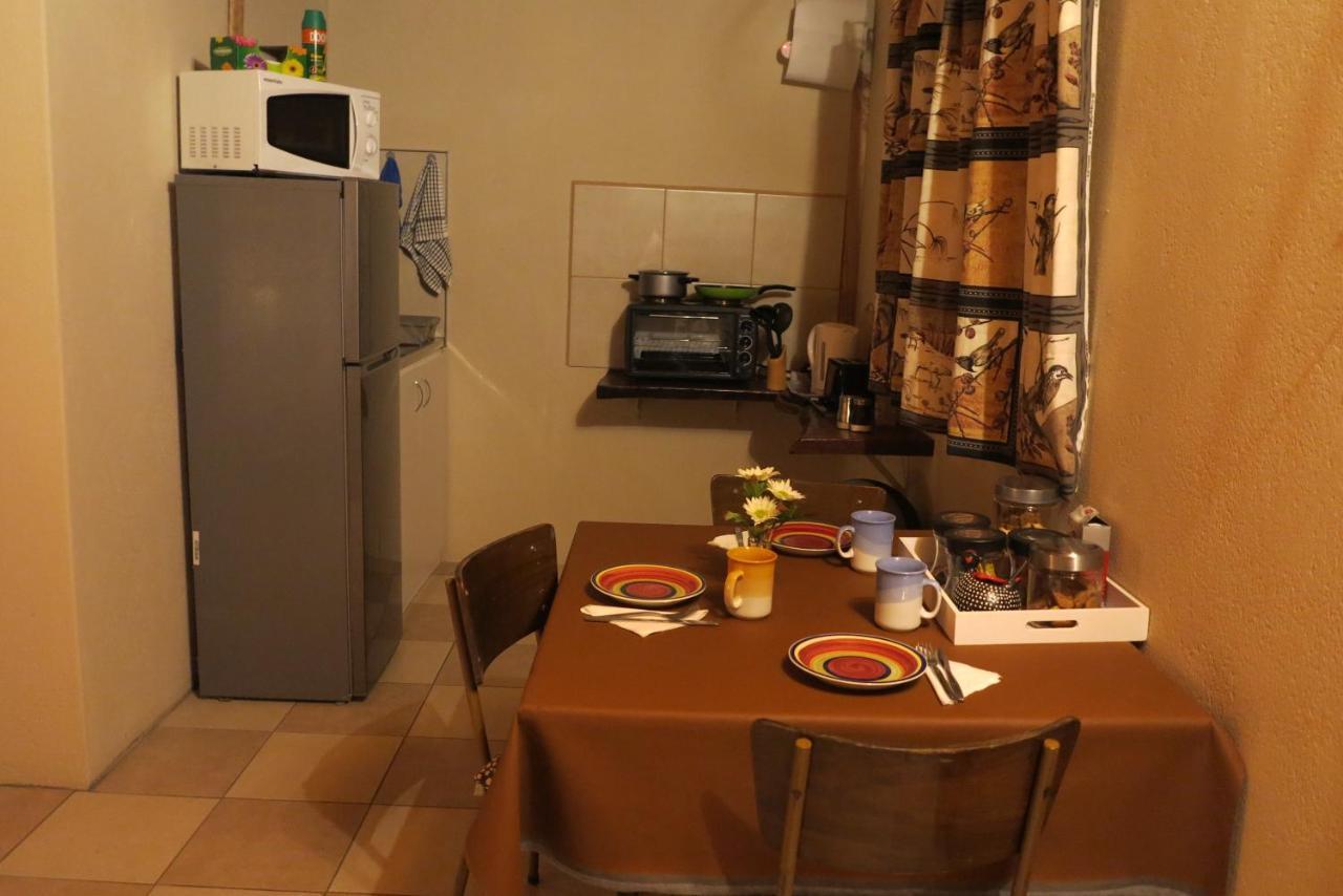Okahandja Guesthouse Extérieur photo