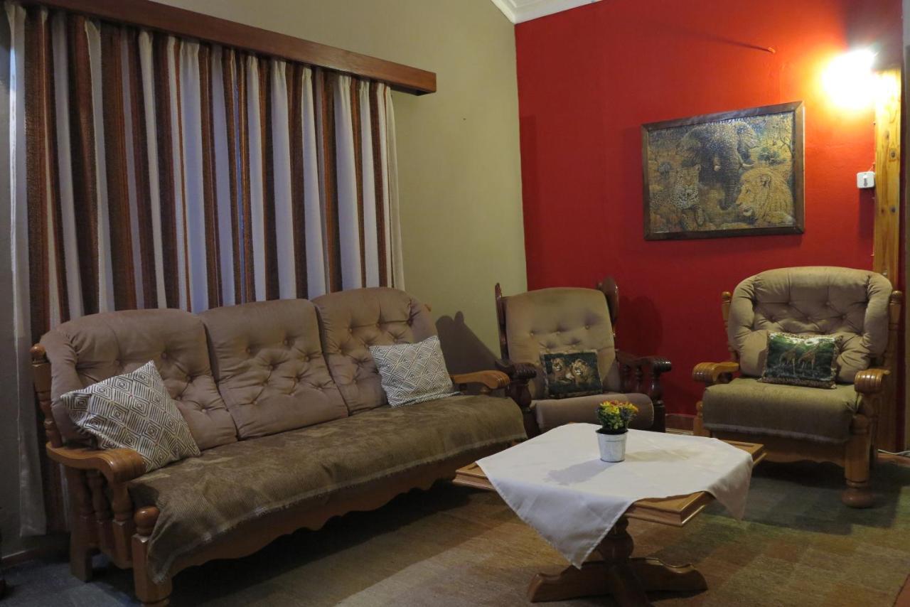 Okahandja Guesthouse Extérieur photo