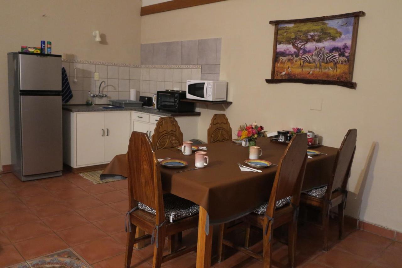 Okahandja Guesthouse Extérieur photo